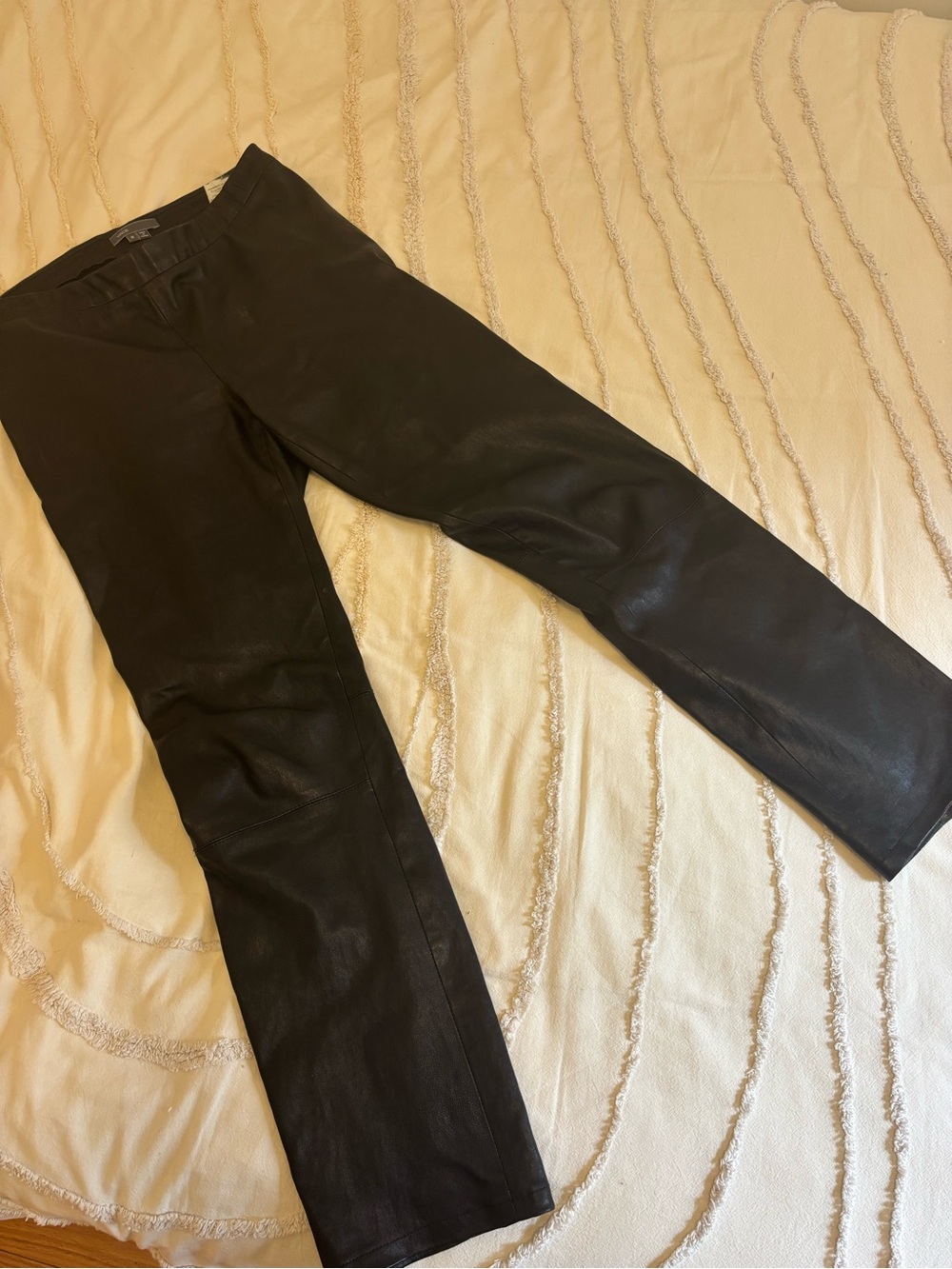 Vince 100% leather leggings